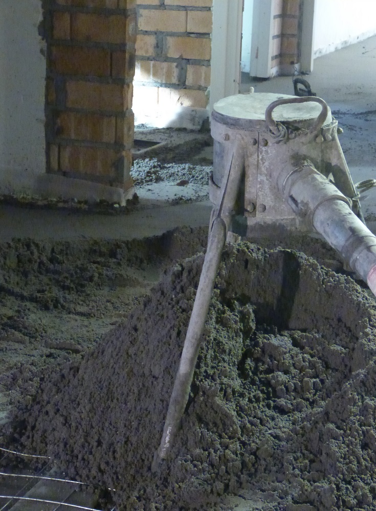 Vloerenpot om cementdekvloeren mortel binnen te krijgen